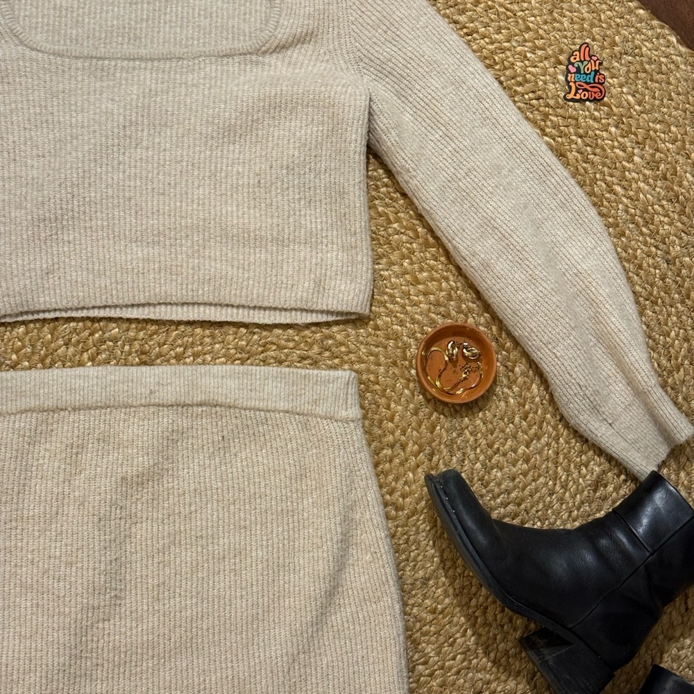 H & M Light Beige 2 Piece Rib Knit Set - Picture 4 of 10